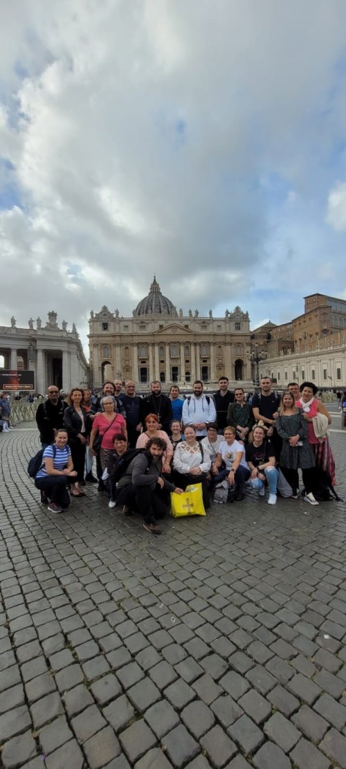 Pelerini români din Marea Britanie pe urmele Apostolilor martirizați la Roma Poza 275103
