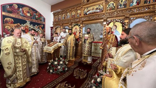 Sfințirea unei noi biserici românești în Spania Poza 275081
