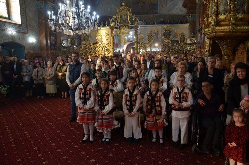 Slujire în vechea catedrală de la Oradea Poza 275051