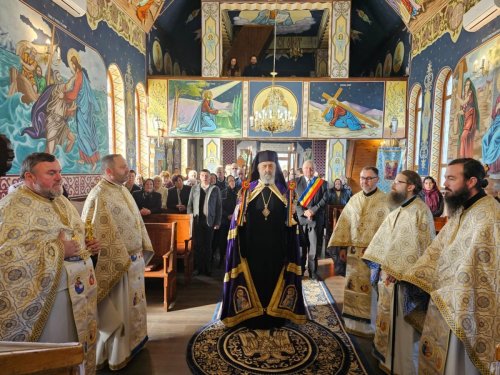 Resfințirea bisericii din Parohia Pețelca, Protopopiatul Aiud Poza 275743