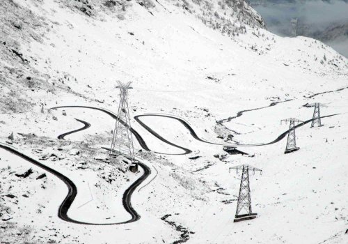 Transfăgărăşanul şi Transalpina s-au închis Poza 275724