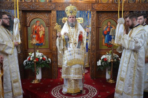 Sfințirea bisericii parohiale din localitatea bihoreană Borod Poza 276013