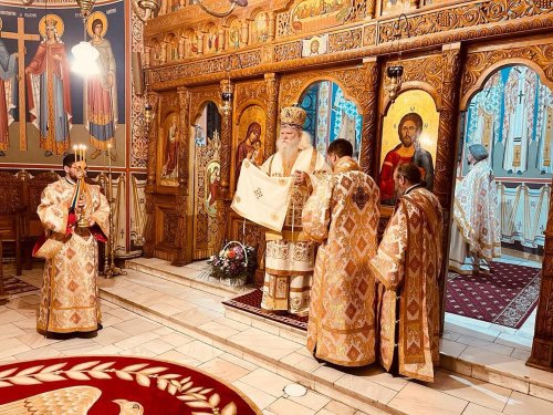 Sărbătoarea Sfinților Arhangheli la paraclisul Mănăstirii „Sfântul Ioan cel Nou de la Suceava” Poza 276435