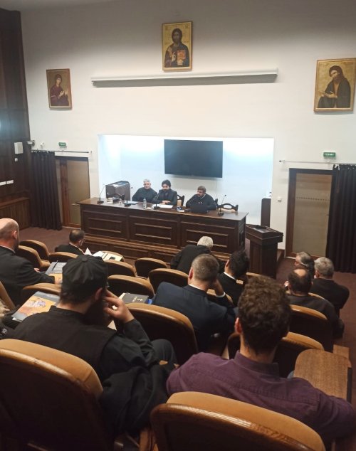 Întâlnirea Societății Bibliștilor Ortodocși Români la Mănăstirea Nicula Poza 276898