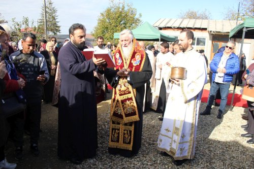 Început pentru o nouă biserică și întâlnire cu cântăreții bisericești la Craiova Poza 277111