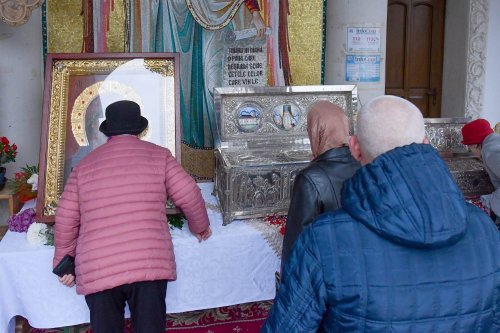 Înnoire și binecuvântare la hramul Parohiei „Șerban Vodă” din București Poza 277121