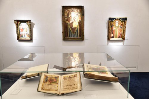 Expoziție de artă bisericească veche inaugurată la Palatul Patriarhiei Poza 277250