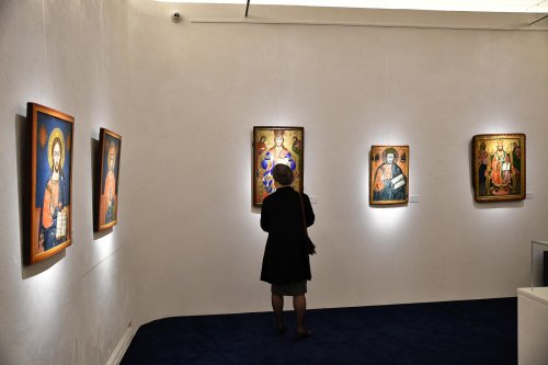 Expoziție de artă bisericească veche inaugurată la Palatul Patriarhiei Poza 277254