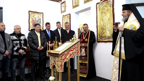 Liturghie arhierească la Biserica „Sfântul Nicolae” din Râșnov Poza 277468