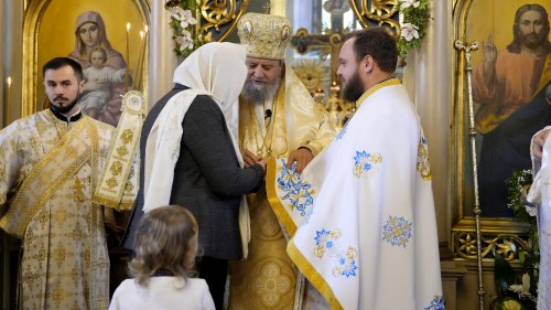 Liturghie arhierească la Biserica „Sfântul Nicolae” din Râșnov Poza 277473