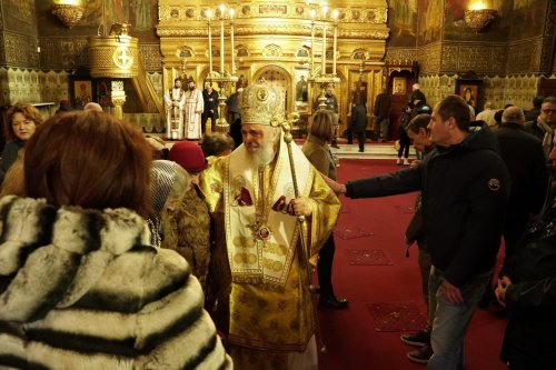 Slujire arhierească la Catedrala Arhiepiscopală din Galați Poza 277520