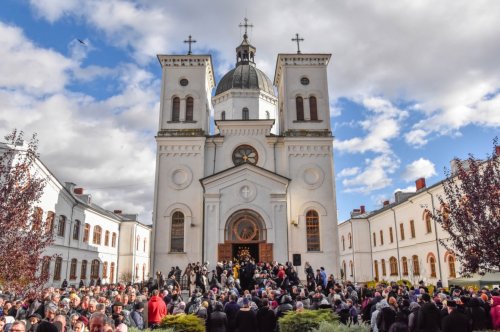 Sărbătoarea Sfântului Grigorie Decapolitul la Mănăstirea Bistrița Poza 277610