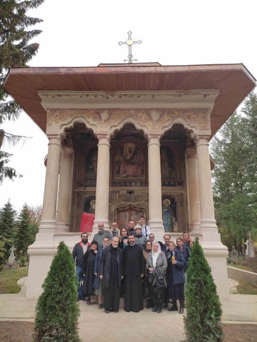 Un pelerinaj comemorativ la Mănăstirea Căldărușani Poza 277545
