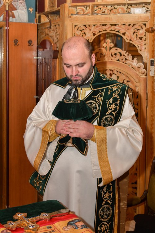 Cinstirea Sfântului Antonie de la Iezerul Vâlcii în biserica sa din Capitală Poza 278024