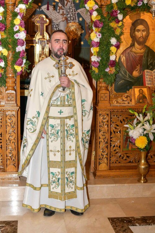 Cinstirea Sfântului Antonie de la Iezerul Vâlcii în biserica sa din Capitală Poza 278034