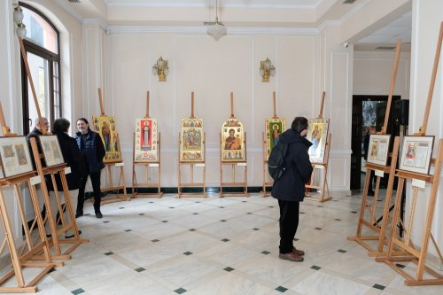 Expoziția „Icoana ortodoxă - lumina credinței” la Muzeul Satului din București Poza 278115