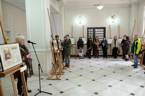 Expoziția „Icoana ortodoxă - lumina credinței” la Muzeul Satului din București Poza 278121