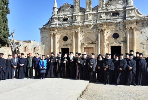 Primul Congres internaţional de bioetică al Patriarhiei Ecumenice Poza 277326