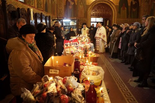 Hramul bisericii ocrotite de Sfinții Ecaterina, Gheorghe şi Modest din Galaţi Poza 278438