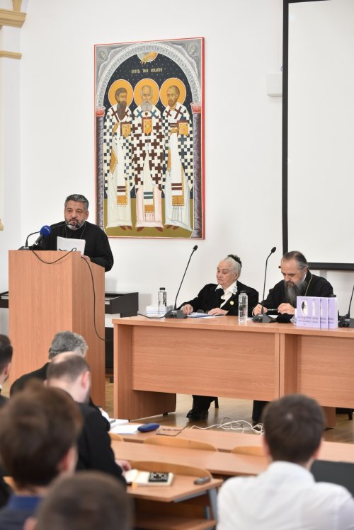 Preotul profesor Gala Galaction evocat  la Facultatea de Teologie din București Poza 278501