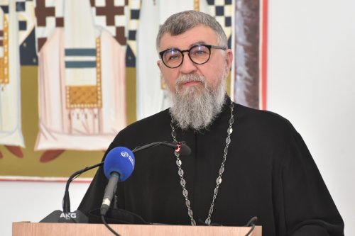 Preotul profesor Gala Galaction evocat  la Facultatea de Teologie din București Poza 278516