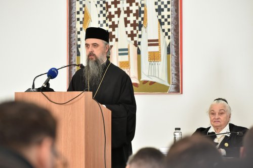 Preotul profesor Gala Galaction evocat  la Facultatea de Teologie din București Poza 278519