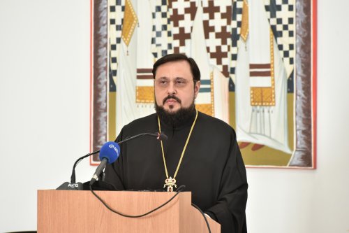 Preotul profesor Gala Galaction evocat  la Facultatea de Teologie din București Poza 278520