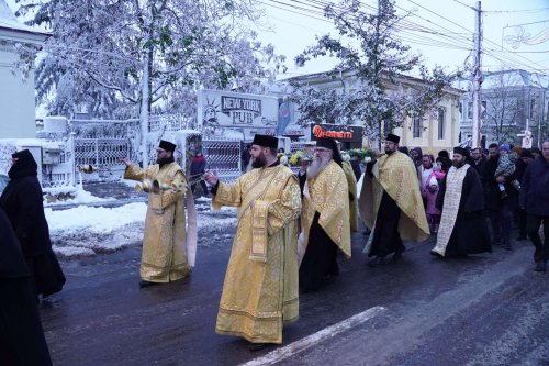 Procesiunea „Călători pe cărările sfinţilor” la Galați Poza 278458