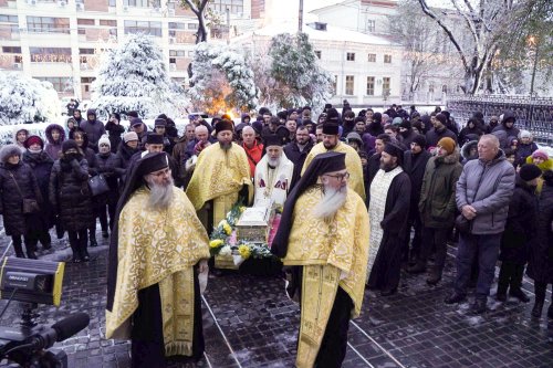 Procesiunea „Călători pe cărările sfinţilor” la Galați Poza 278468