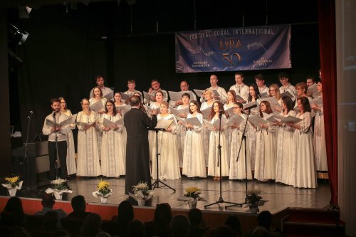 Concert aniversar la semicentenarul Corului „Lyra” din Buzău Poza 278649