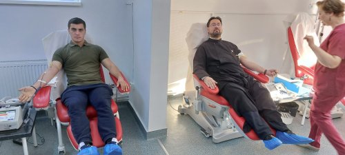 Campania „Donează sânge, salvează o viață!” în Eparhia Târgoviștei Poza 278734