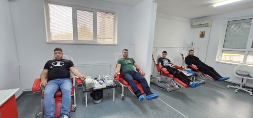 Campania „Donează sânge, salvează o viață!” în Eparhia Târgoviștei Poza 278736