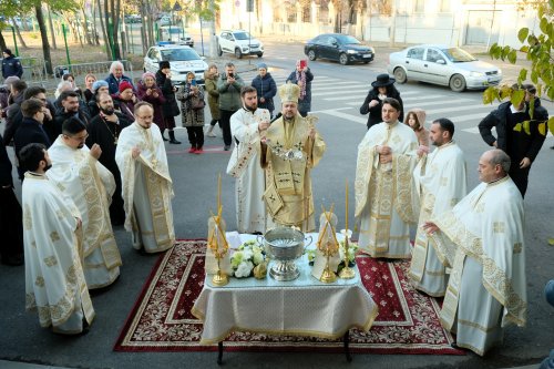 Înnoire la Biserica „Sfântul Nicolae”-Vlădica din Capitală Poza 278937