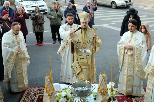 Înnoire la Biserica „Sfântul Nicolae”-Vlădica din Capitală Poza 278938