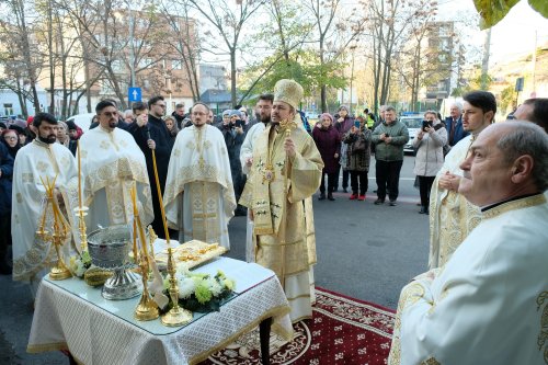 Înnoire la Biserica „Sfântul Nicolae”-Vlădica din Capitală Poza 278939