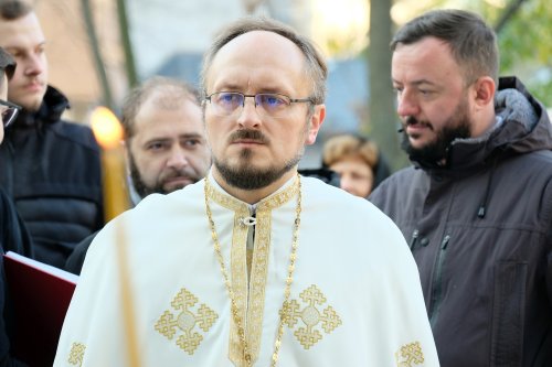 Înnoire la Biserica „Sfântul Nicolae”-Vlădica din Capitală Poza 278943