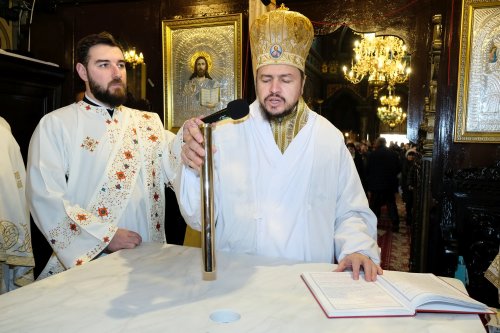 Înnoire la Biserica „Sfântul Nicolae”-Vlădica din Capitală Poza 278958