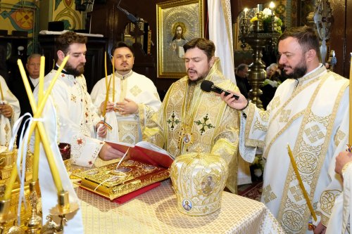 Înnoire la Biserica „Sfântul Nicolae”-Vlădica din Capitală Poza 278965