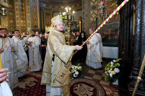 Înnoire la Biserica „Sfântul Nicolae”-Vlădica din Capitală Poza 278969