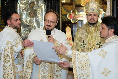 Înnoire la Biserica „Sfântul Nicolae”-Vlădica din Capitală Poza 278972