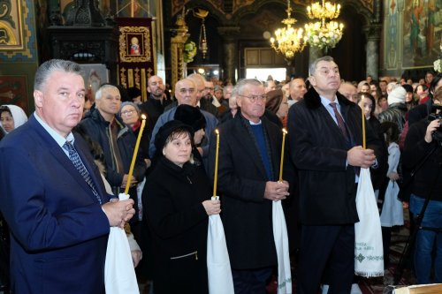 Înnoire la Biserica „Sfântul Nicolae”-Vlădica din Capitală Poza 278975