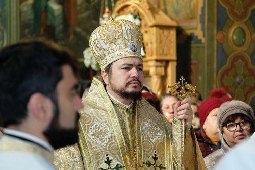 Înnoire la Biserica „Sfântul Nicolae”-Vlădica din Capitală Poza 278978