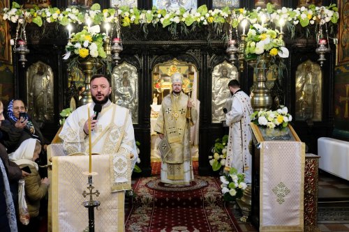 Înnoire la Biserica „Sfântul Nicolae”-Vlădica din Capitală Poza 278986