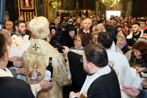 Înnoire la Biserica „Sfântul Nicolae”-Vlădica din Capitală Poza 278988