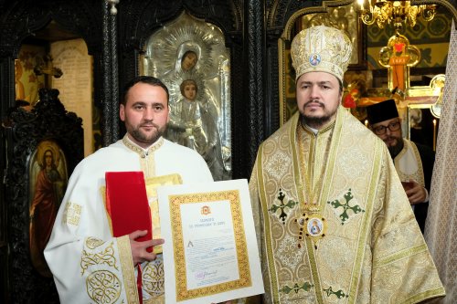 Înnoire la Biserica „Sfântul Nicolae”-Vlădica din Capitală Poza 278991