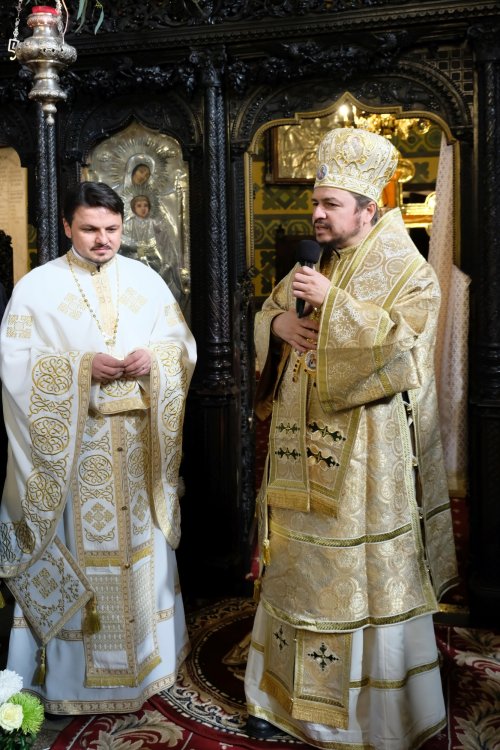 Înnoire la Biserica „Sfântul Nicolae”-Vlădica din Capitală Poza 278993