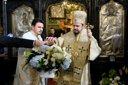 Înnoire la Biserica „Sfântul Nicolae”-Vlădica din Capitală Poza 278994