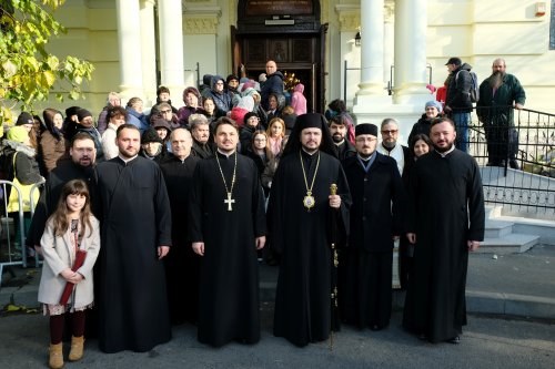 Înnoire la Biserica „Sfântul Nicolae”-Vlădica din Capitală Poza 278996