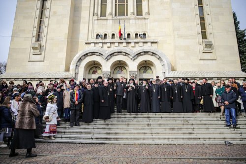 Sfântul Apostol Andrei, sărbătorit la Catedrala Mitropolitană din Cluj-Napoca Poza 279025