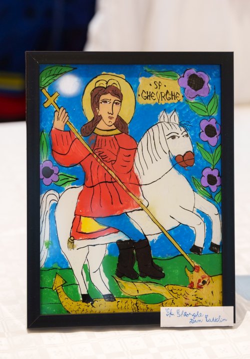 Expoziţie de icoane pictate pe sticlă la Biserica Zlătari din Bucureşti Poza 279153